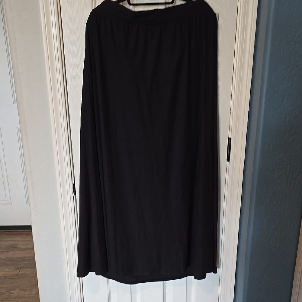Soft Black Women's Skirt Maurices 2